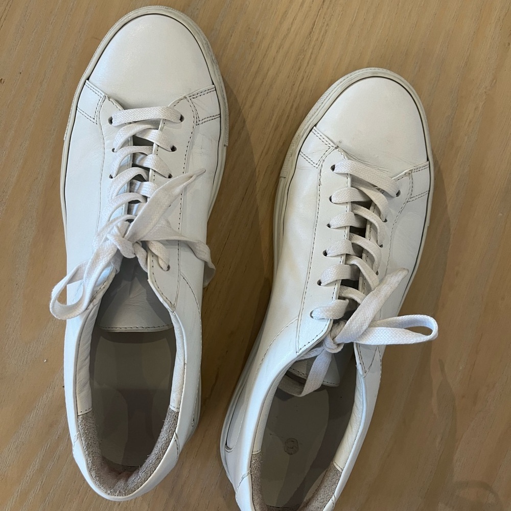 Koio Sneakers in size 7/7.5 Men’s // size 9 Women’s. Real leather